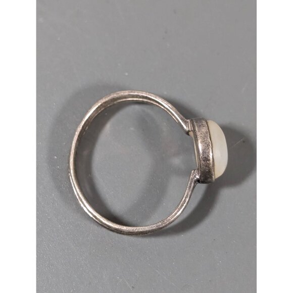 Sterling Silver 925 MOP Round Solitaire Ring Size 6.5 Boho Western - Picture 2 of 8